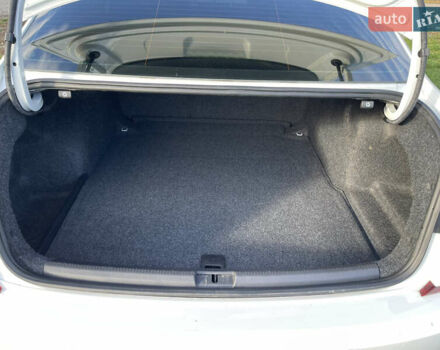 Белый Фольксваген Пассат, объемом двигателя 2 л и пробегом 132 тыс. км за 13200 $, фото 36 на Automoto.ua