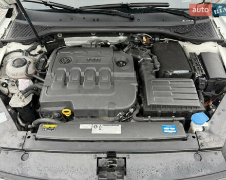 Белый Фольксваген Пассат, объемом двигателя 2 л и пробегом 198 тыс. км за 18950 $, фото 121 на Automoto.ua