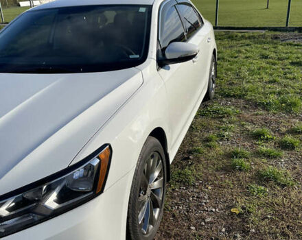 Белый Фольксваген Пассат, объемом двигателя 2 л и пробегом 132 тыс. км за 13200 $, фото 4 на Automoto.ua