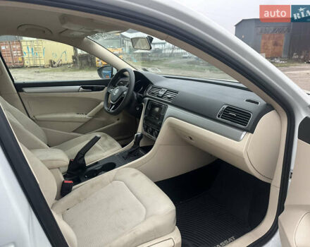 Білий Фольксваген Пассат, об'ємом двигуна 2 л та пробігом 147 тис. км за 8600 $, фото 9 на Automoto.ua