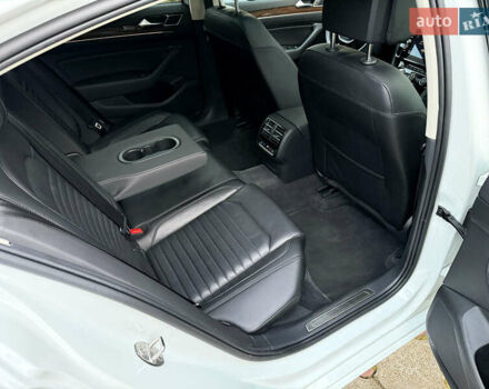 Белый Фольксваген Пассат, объемом двигателя 1.97 л и пробегом 98 тыс. км за 21500 $, фото 32 на Automoto.ua