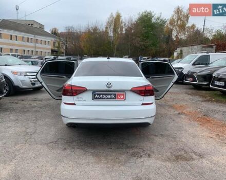 Білий Фольксваген Пассат, об'ємом двигуна 2 л та пробігом 152 тис. км за 16690 $, фото 14 на Automoto.ua