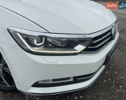 Белый Фольксваген Пассат, объемом двигателя 2 л и пробегом 120 тыс. км за 22000 $, фото 15 на Automoto.ua