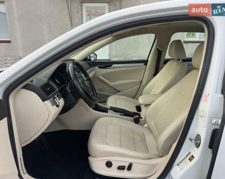 Белый Фольксваген Пассат, объемом двигателя 2 л и пробегом 214 тыс. км за 10800 $, фото 17 на Automoto.ua