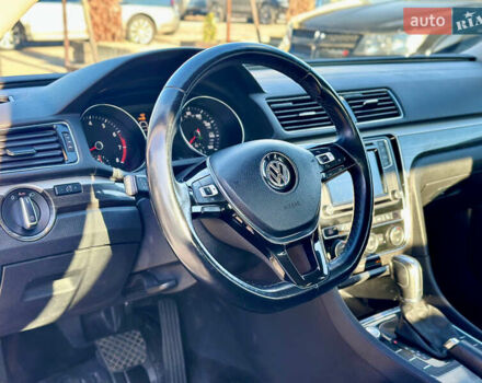 Білий Фольксваген Пассат, об'ємом двигуна 2 л та пробігом 176 тис. км за 12500 $, фото 11 на Automoto.ua