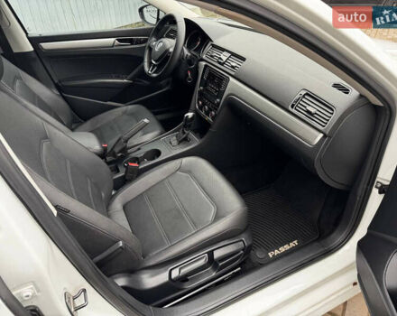 Белый Фольксваген Пассат, объемом двигателя 2 л и пробегом 70 тыс. км за 11999 $, фото 10 на Automoto.ua