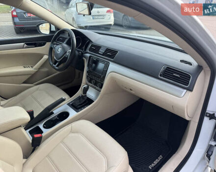 Белый Фольксваген Пассат, объемом двигателя 2 л и пробегом 214 тыс. км за 10800 $, фото 24 на Automoto.ua