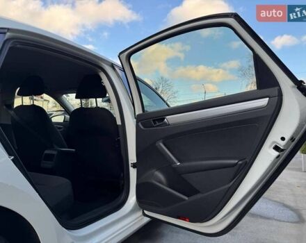 Белый Фольксваген Пассат, объемом двигателя 2 л и пробегом 90 тыс. км за 12800 $, фото 62 на Automoto.ua