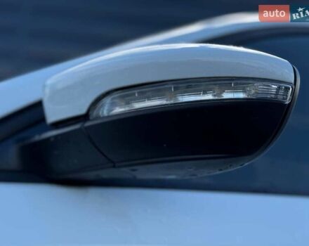 Белый Фольксваген Пассат, объемом двигателя 2 л и пробегом 90 тыс. км за 12800 $, фото 6 на Automoto.ua