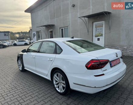 Белый Фольксваген Пассат, объемом двигателя 2 л и пробегом 214 тыс. км за 10800 $, фото 6 на Automoto.ua