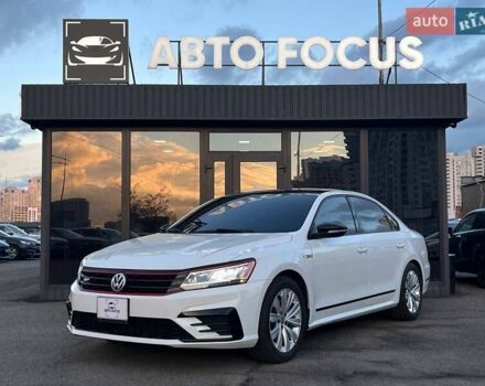 Білий Фольксваген Пассат, об'ємом двигуна 3.6 л та пробігом 72 тис. км за 17490 $, фото 3 на Automoto.ua
