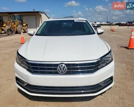 Белый Фольксваген Пассат, объемом двигателя 2 л и пробегом 32 тыс. км за 2900 $, фото 4 на Automoto.ua
