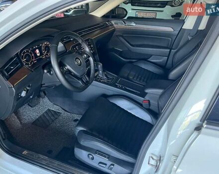 Белый Фольксваген Пассат, объемом двигателя 2 л и пробегом 134 тыс. км за 25500 $, фото 18 на Automoto.ua