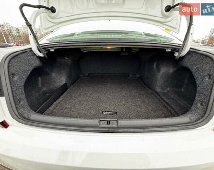 Білий Фольксваген Пассат, об'ємом двигуна 1.98 л та пробігом 134 тис. км за 14500 $, фото 14 на Automoto.ua