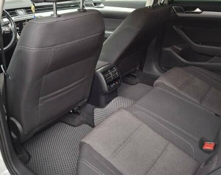 Белый Фольксваген Пассат, объемом двигателя 1.8 л и пробегом 82 тыс. км за 21700 $, фото 3 на Automoto.ua