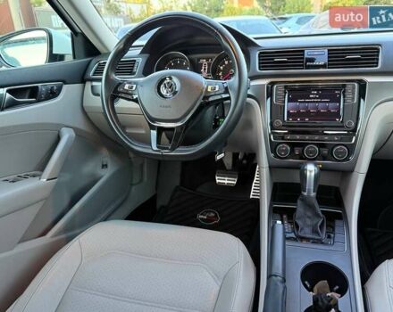 Білий Фольксваген Пассат, об'ємом двигуна 2 л та пробігом 145 тис. км за 18500 $, фото 22 на Automoto.ua