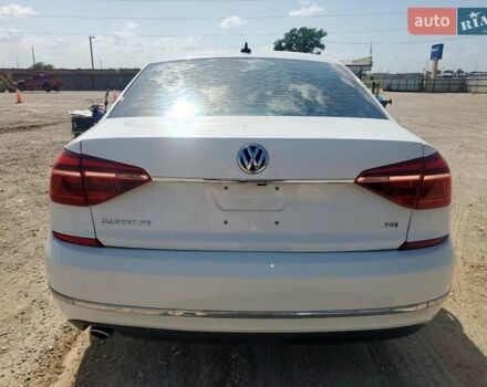 Белый Фольксваген Пассат, объемом двигателя 2 л и пробегом 32 тыс. км за 2900 $, фото 5 на Automoto.ua