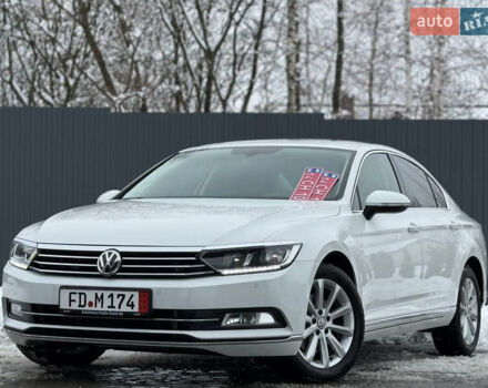 Белый Фольксваген Пассат, объемом двигателя 2 л и пробегом 198 тыс. км за 18950 $, фото 1 на Automoto.ua