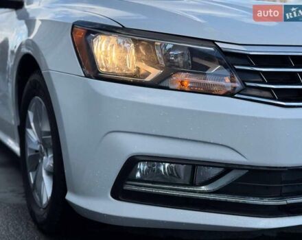 Белый Фольксваген Пассат, объемом двигателя 2 л и пробегом 90 тыс. км за 12800 $, фото 12 на Automoto.ua