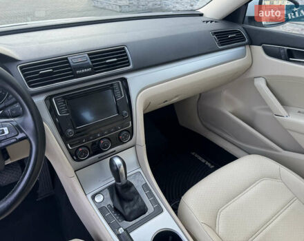 Белый Фольксваген Пассат, объемом двигателя 2 л и пробегом 214 тыс. км за 10800 $, фото 28 на Automoto.ua