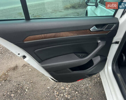 Белый Фольксваген Пассат, объемом двигателя 2 л и пробегом 120 тыс. км за 22000 $, фото 19 на Automoto.ua