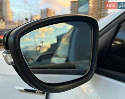 Білий Фольксваген Пассат, об'ємом двигуна 3.6 л та пробігом 72 тис. км за 17490 $, фото 17 на Automoto.ua