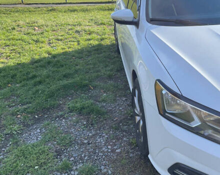 Белый Фольксваген Пассат, объемом двигателя 2 л и пробегом 132 тыс. км за 13200 $, фото 5 на Automoto.ua