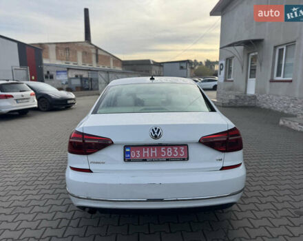 Белый Фольксваген Пассат, объемом двигателя 2 л и пробегом 214 тыс. км за 10800 $, фото 5 на Automoto.ua