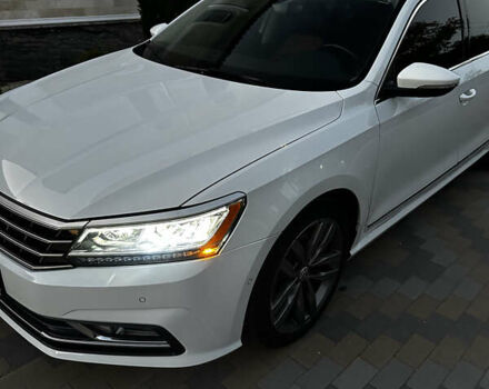 Белый Фольксваген Пассат, объемом двигателя 2 л и пробегом 54 тыс. км за 24350 $, фото 38 на Automoto.ua