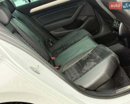 Белый Фольксваген Пассат, объемом двигателя 2 л и пробегом 198 тыс. км за 18950 $, фото 72 на Automoto.ua