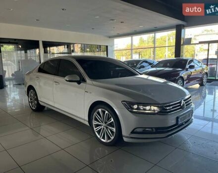 Белый Фольксваген Пассат, объемом двигателя 2 л и пробегом 134 тыс. км за 25500 $, фото 2 на Automoto.ua