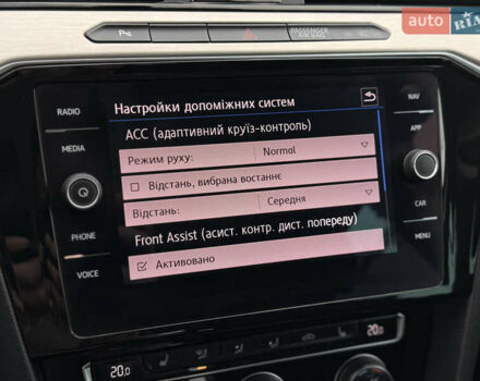 Белый Фольксваген Пассат, объемом двигателя 2 л и пробегом 198 тыс. км за 18950 $, фото 100 на Automoto.ua