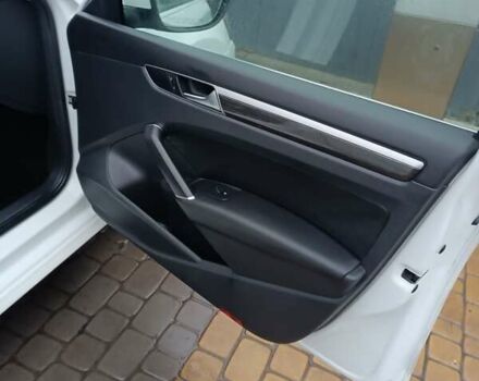 Белый Фольксваген Пассат, объемом двигателя 2 л и пробегом 167 тыс. км за 11700 $, фото 16 на Automoto.ua