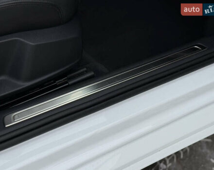 Белый Фольксваген Пассат, объемом двигателя 2 л и пробегом 198 тыс. км за 18950 $, фото 83 на Automoto.ua