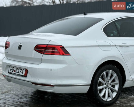 Белый Фольксваген Пассат, объемом двигателя 2 л и пробегом 198 тыс. км за 18950 $, фото 54 на Automoto.ua