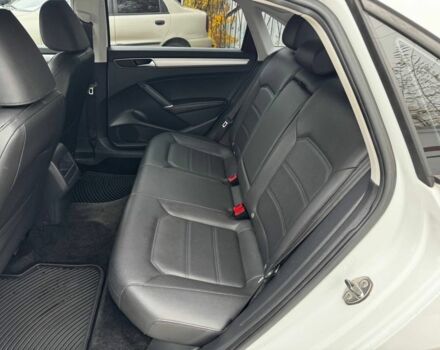 Белый Фольксваген Пассат, объемом двигателя 2 л и пробегом 70 тыс. км за 10999 $, фото 13 на Automoto.ua