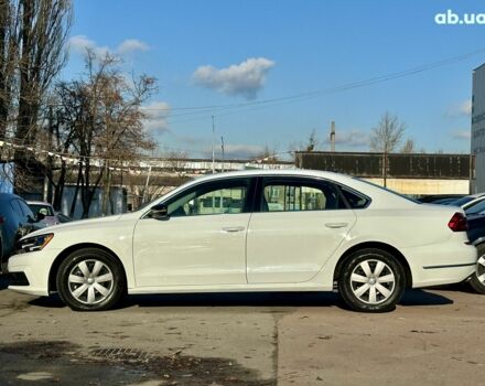 Белый Фольксваген Пассат, объемом двигателя 2 л и пробегом 176 тыс. км за 12500 $, фото 1 на Automoto.ua