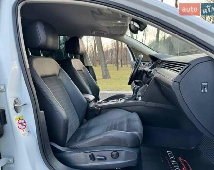 Білий Фольксваген Пассат, об'ємом двигуна 1.8 л та пробігом 170 тис. км за 17500 $, фото 10 на Automoto.ua