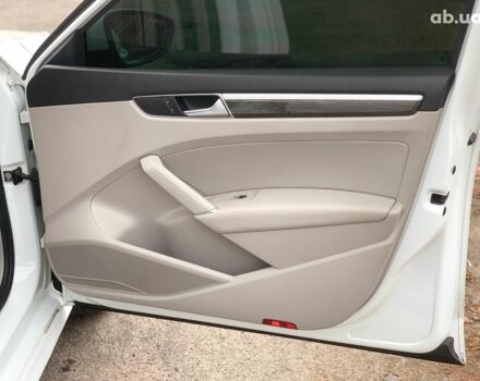 Білий Фольксваген Пассат, об'ємом двигуна 2 л та пробігом 152 тис. км за 16490 $, фото 19 на Automoto.ua