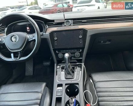 Белый Фольксваген Пассат, объемом двигателя 1.98 л и пробегом 102 тыс. км за 24000 $, фото 6 на Automoto.ua