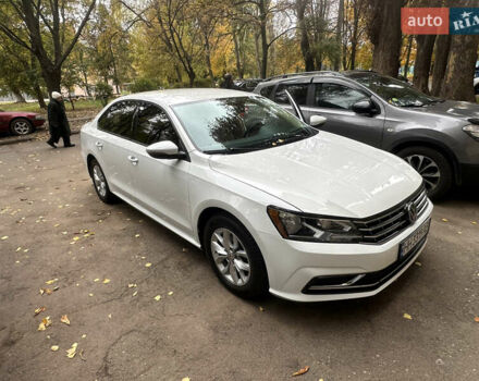 Фольксваген Пассат 2018 в Одессе на Automoto.ua Белый Фольксваген Пассат, объемом двигателя 1.98 л и пробегом 162 тыс. км за 15500 $, фото 5 на Automoto.ua
