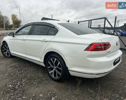 Белый Фольксваген Пассат, объемом двигателя 2 л и пробегом 120 тыс. км за 22000 $, фото 4 на Automoto.ua