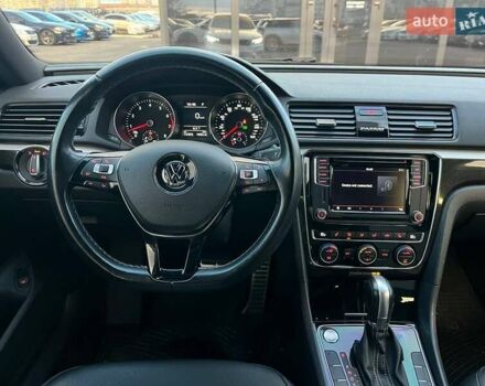 Білий Фольксваген Пассат, об'ємом двигуна 3.6 л та пробігом 72 тис. км за 17490 $, фото 13 на Automoto.ua