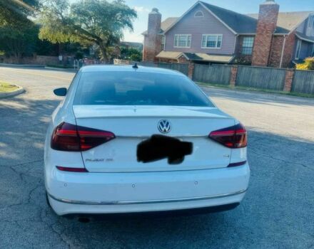 Білий Фольксваген Пассат, об'ємом двигуна 2 л та пробігом 44 тис. км за 10400 $, фото 5 на Automoto.ua