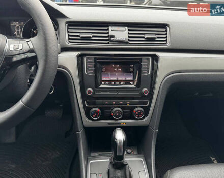 Белый Фольксваген Пассат, объемом двигателя 2 л и пробегом 70 тыс. км за 11999 $, фото 10 на Automoto.ua