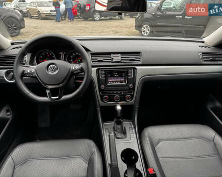 Белый Фольксваген Пассат, объемом двигателя 2 л и пробегом 70 тыс. км за 11999 $, фото 9 на Automoto.ua