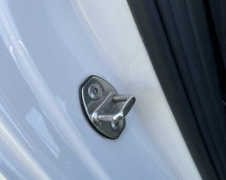 Белый Фольксваген Пассат, объемом двигателя 2 л и пробегом 132 тыс. км за 13200 $, фото 22 на Automoto.ua