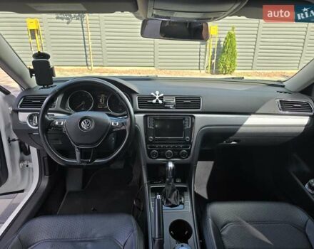 Білий Фольксваген Пассат, об'ємом двигуна 1.98 л та пробігом 127 тис. км за 15300 $, фото 11 на Automoto.ua