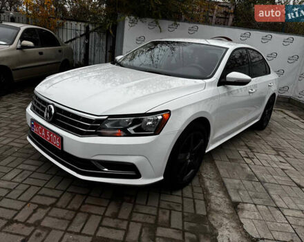 Белый Фольксваген Пассат, объемом двигателя 2 л и пробегом 70 тыс. км за 11999 $, фото 14 на Automoto.ua