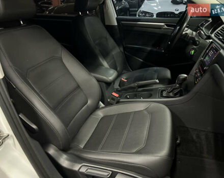 Білий Фольксваген Пассат, об'ємом двигуна 1.98 л та пробігом 143 тис. км за 13800 $, фото 40 на Automoto.ua